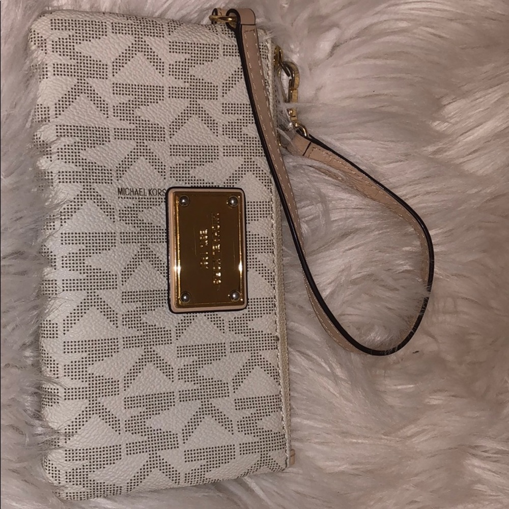 MICHAEL KORS WRISTLET